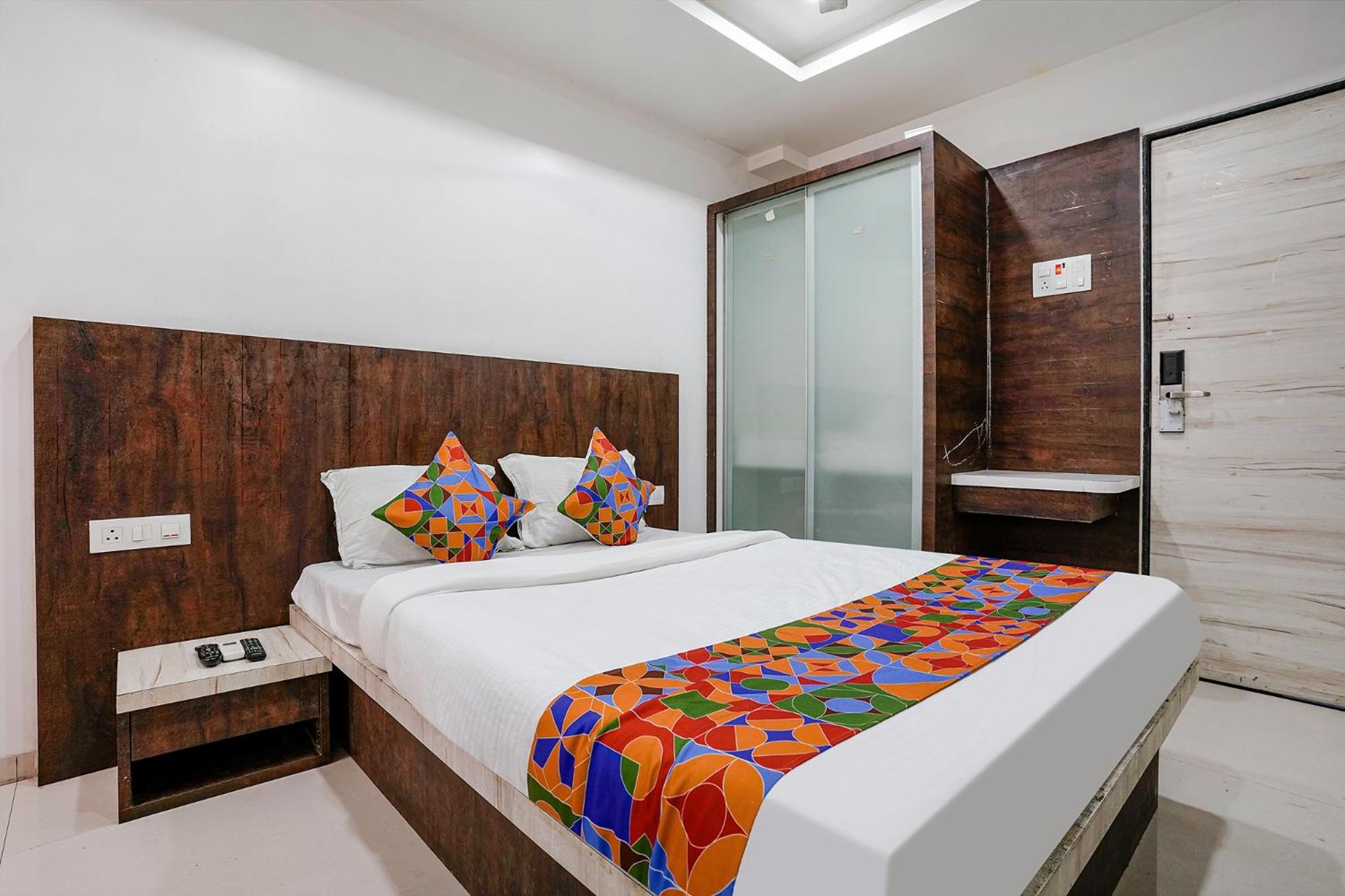 Fabhotel Krishna Inn Kashele Ngoại thất bức ảnh
