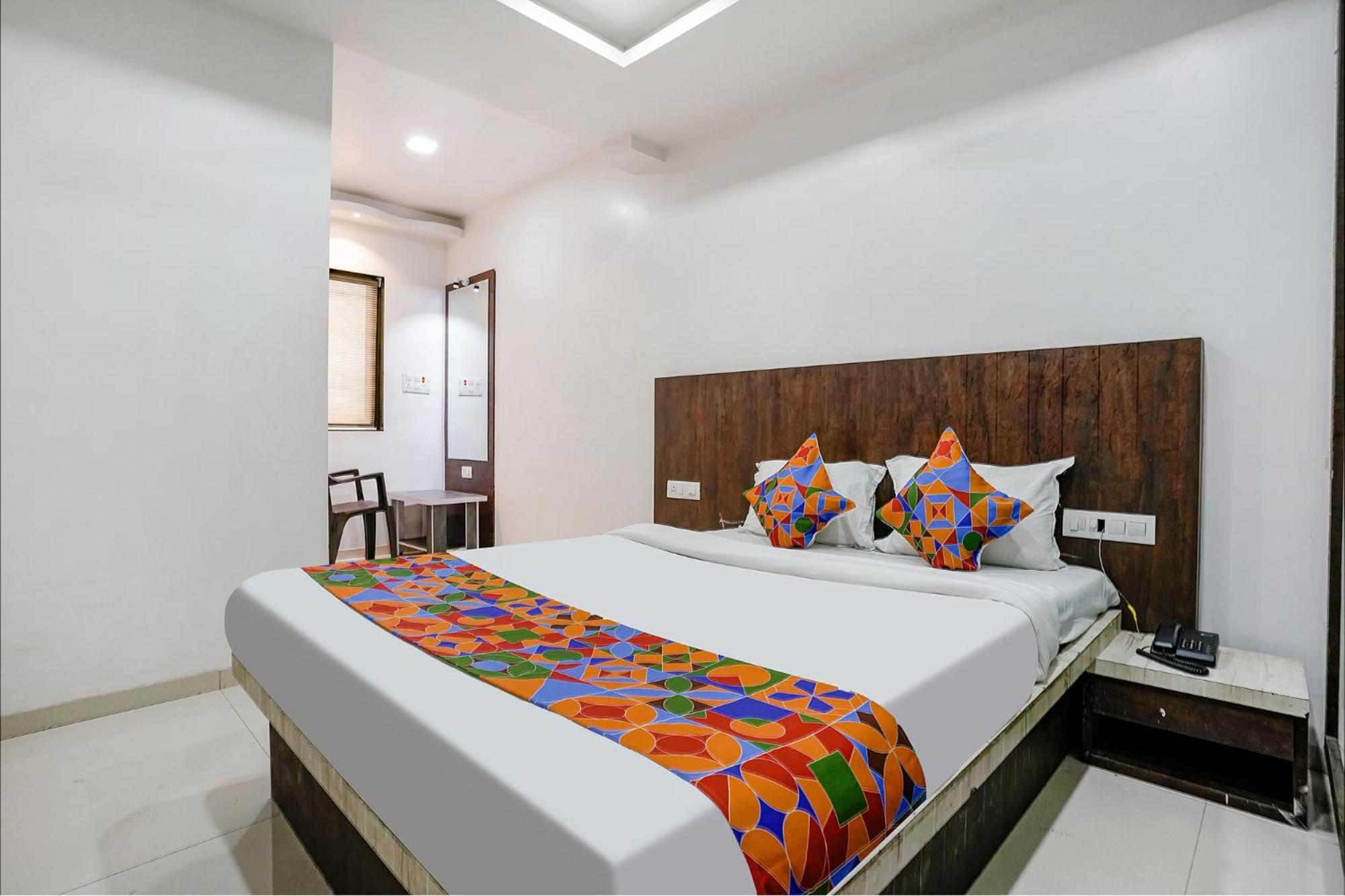 Fabhotel Krishna Inn Kashele Ngoại thất bức ảnh